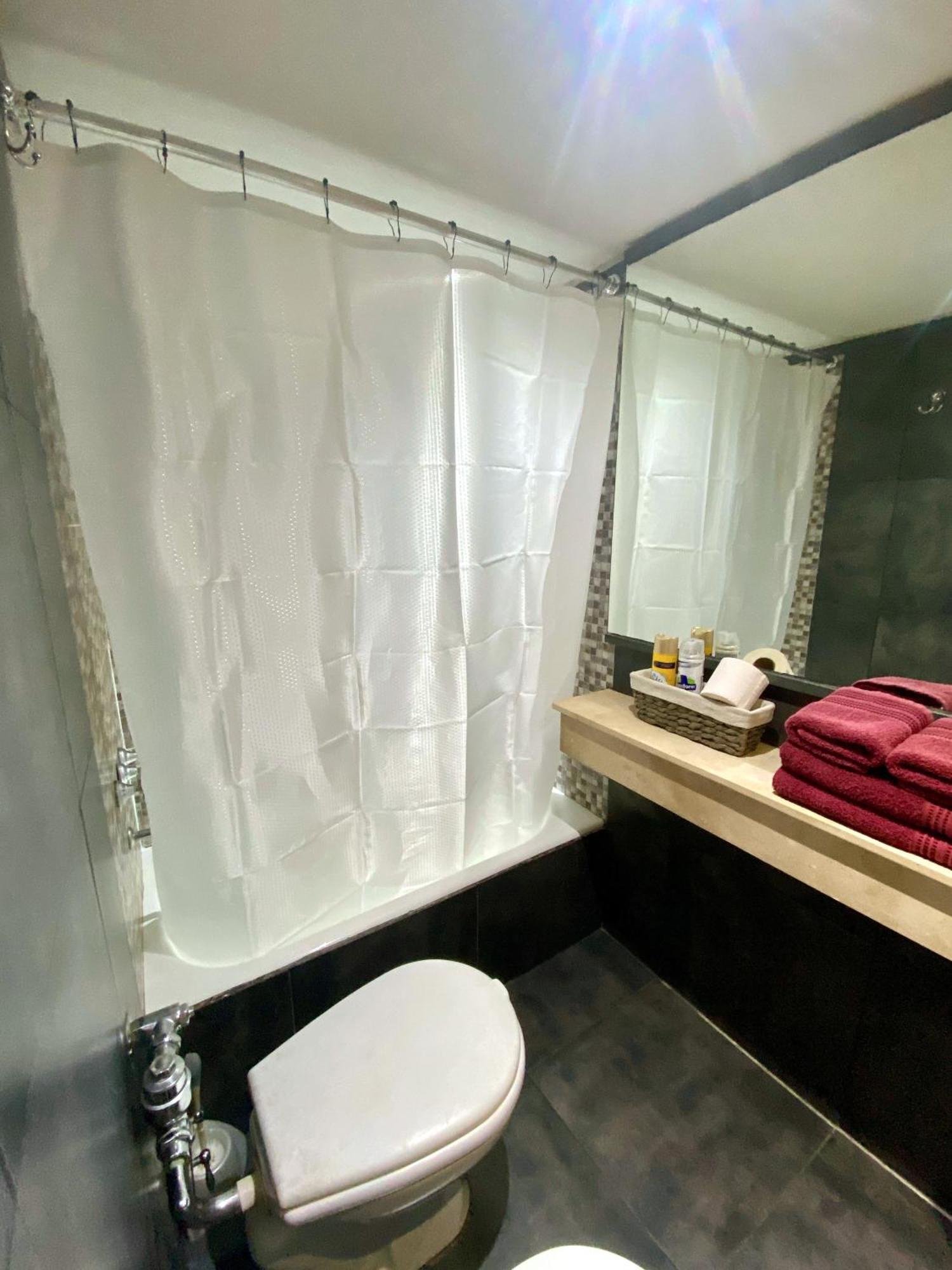 Reina Obelisco, Appartement *